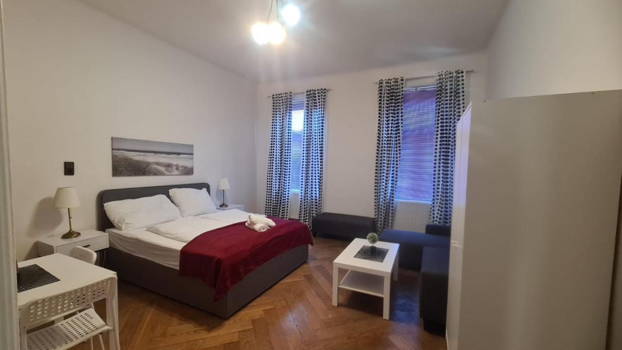 4 Great Apartment Akh - Ideal For Groups Of 19 Wien Eksteriør billede