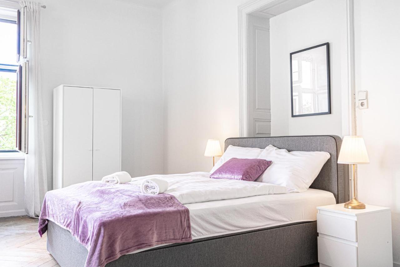 4 Great Apartment Akh - Ideal For Groups Of 19 Wien Eksteriør billede